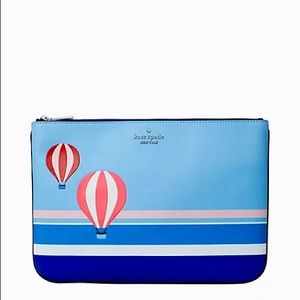 Hot air balloon pouch